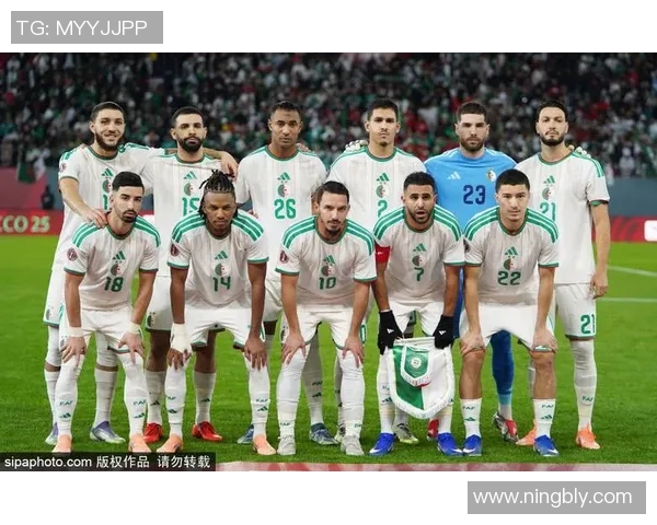 足球明星与球迷孩子的梦想之旅：一起追逐绿茵场上的荣耀与激情